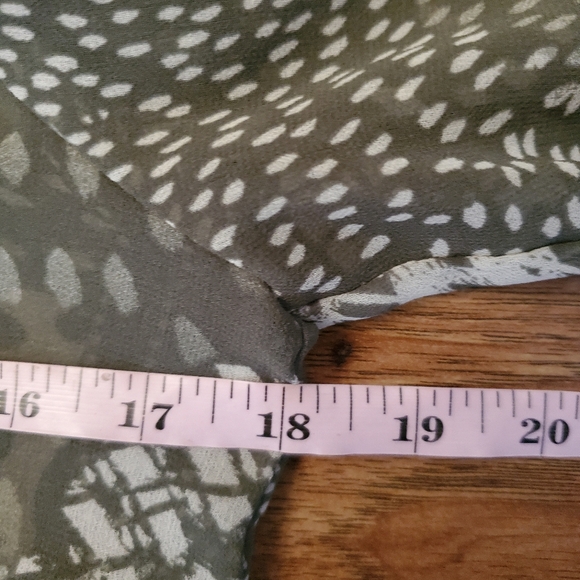 BB Dakota XS Sheer Long Sleeve Button Up Blouse - Picture 5 of 6